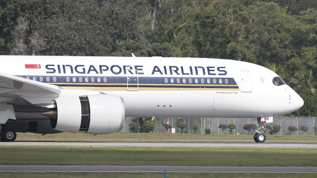 Fotografía de archivo del Airbus A350 900 de Singapore Airlines en la pista del aeropuerto Changi, en Singapur(Singapur).