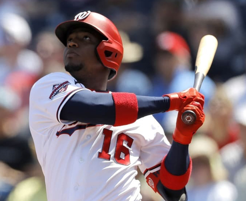 Victor Robles . d