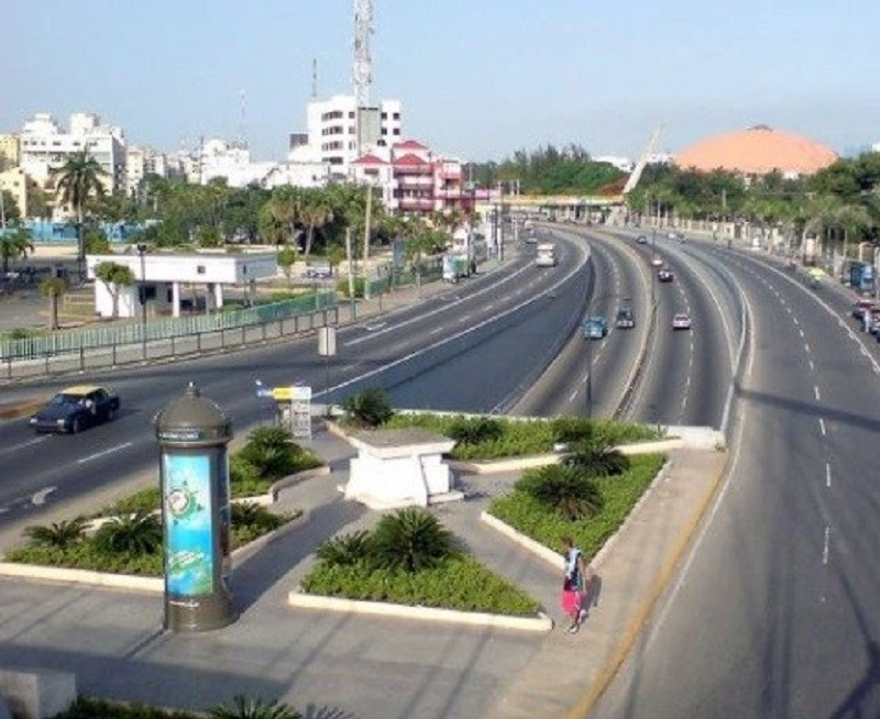 Desnivel en la avenida Máximo Gómez