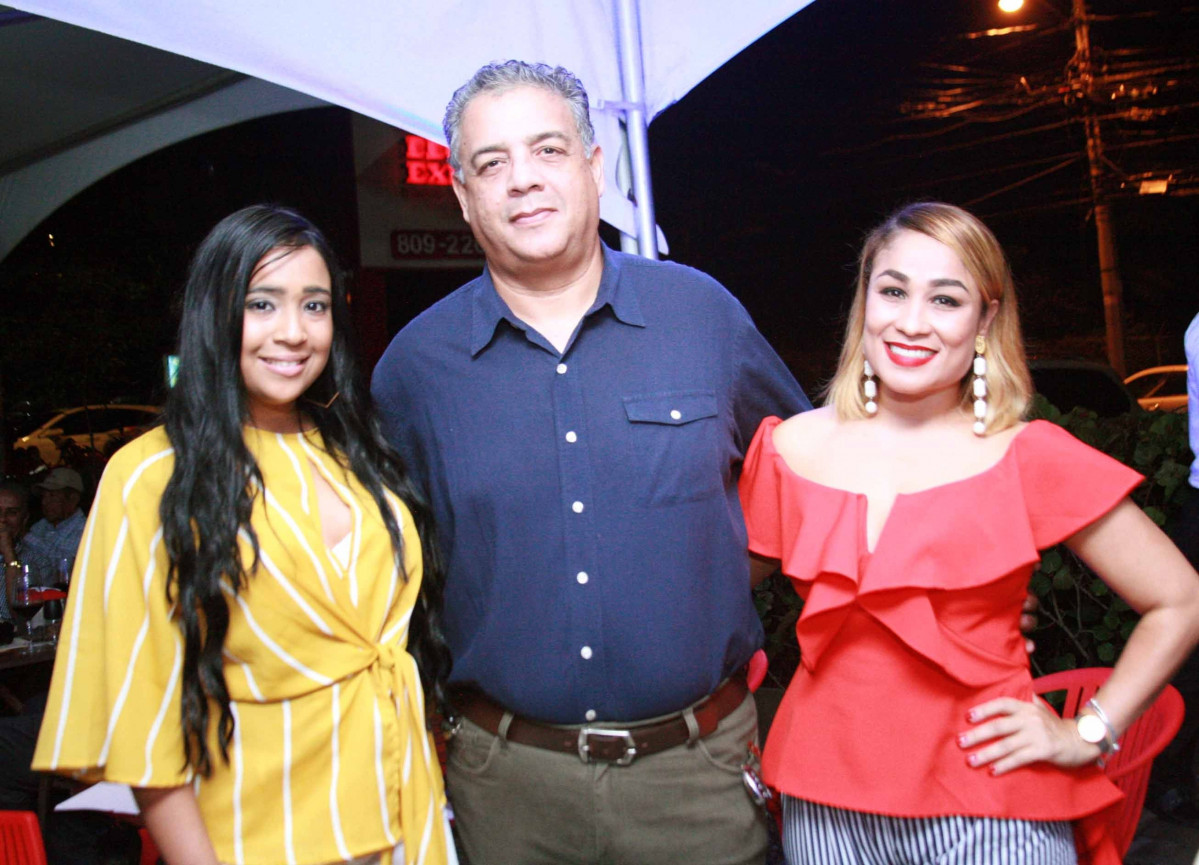Pamela Hernández, Cesar Hernández y Heliana Medina