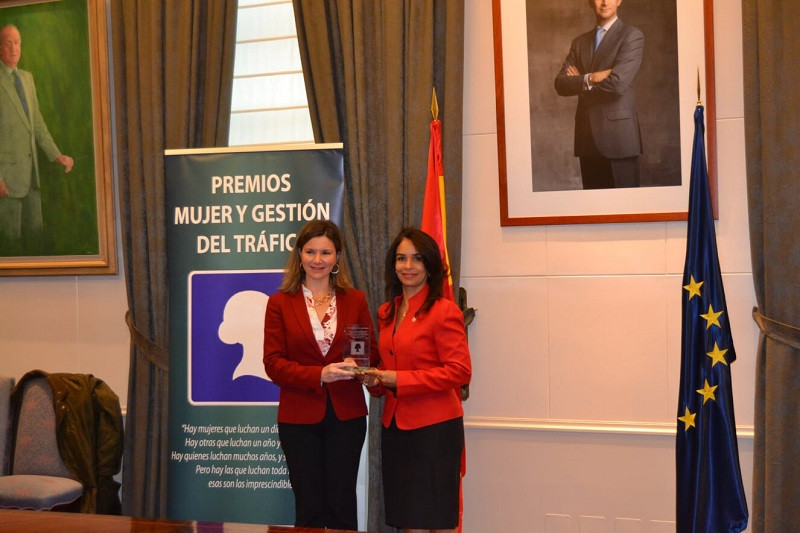 Reconocimiento a directora del INTRANT en Europa