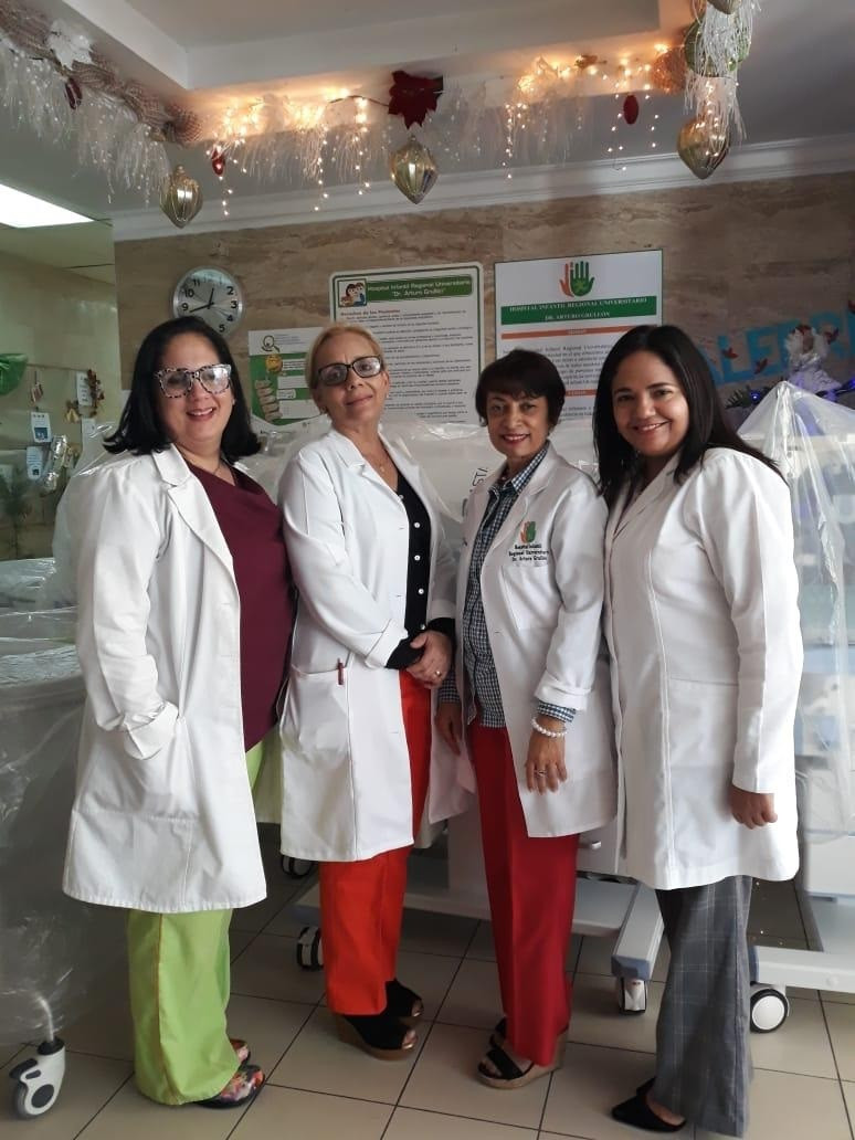 Joy Vivoni, Alicia Rivas, Cruz Maria Santana y Armidis Almonte