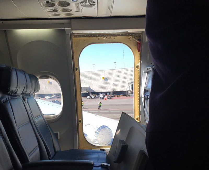 Puerta Avion 