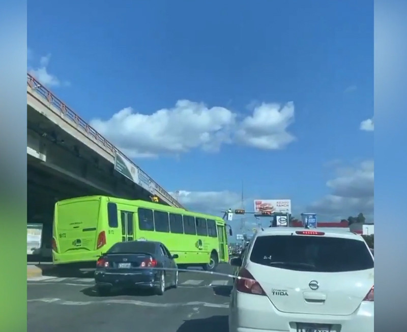 OMSA cancela conductor manejaba de forma temeraria en la Kennedy