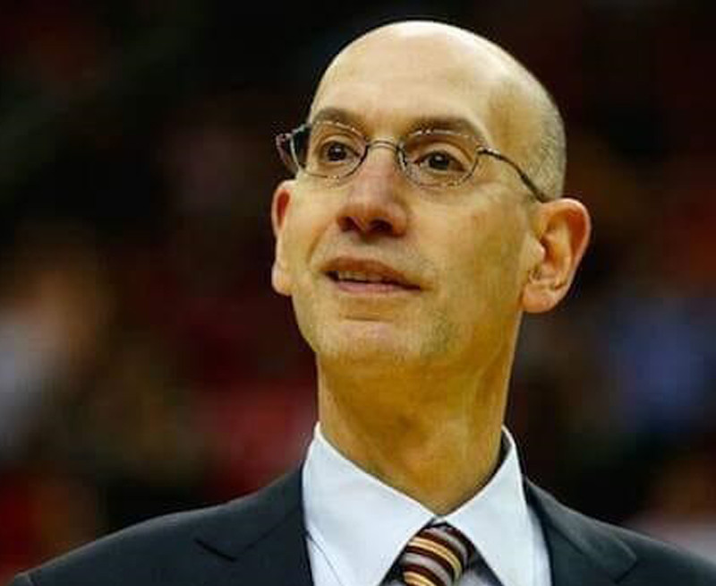 Comisionada de la NBA Adam Silver. A