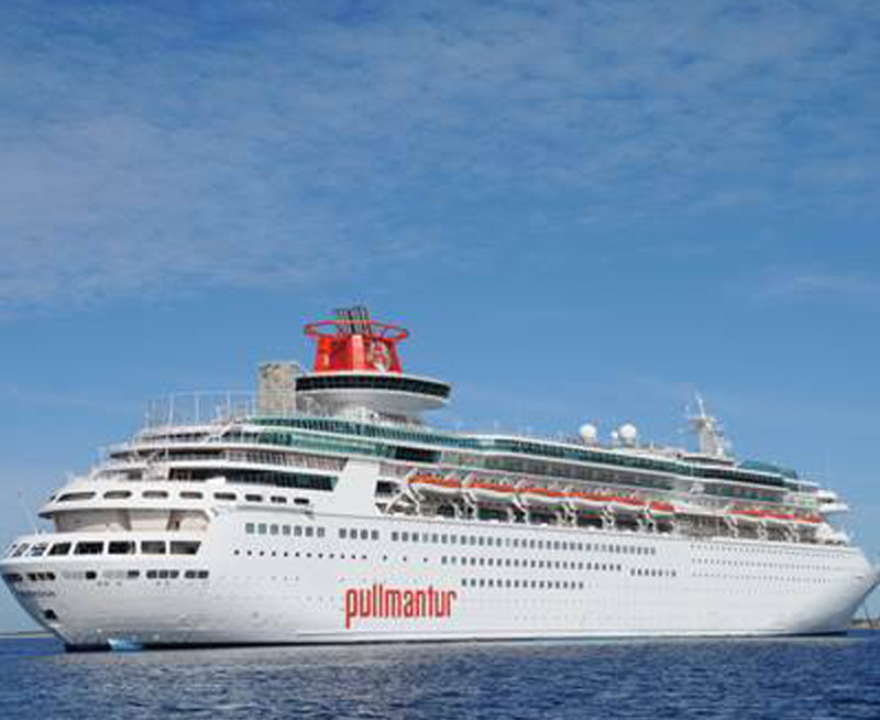 Barco de Pullmantur