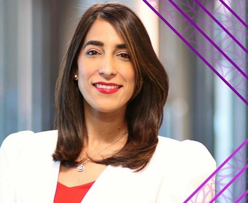 Gloria Zacarias. a