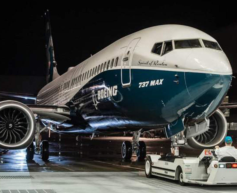 737 MAX 