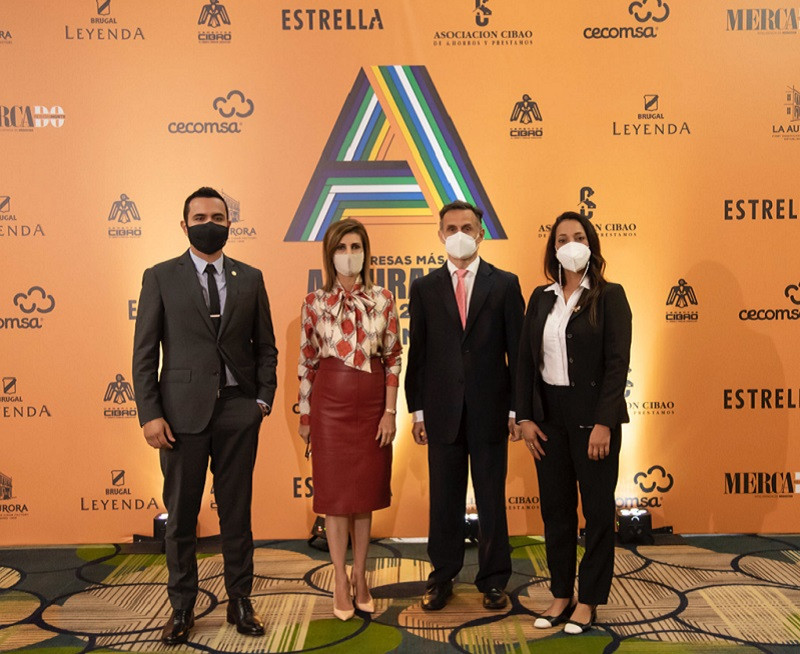 Andru00e9s Su00e1nchez, Patricia de Moya, Alberto Labadu00eda y Carolina Hernu00e1ndez