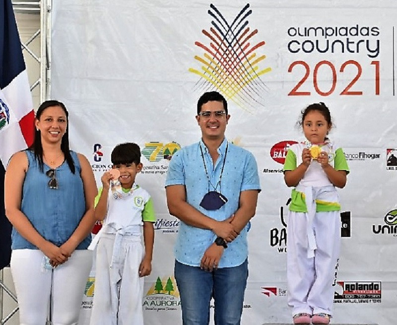 Primeros atletas recibir medallas Olimpiadas Country