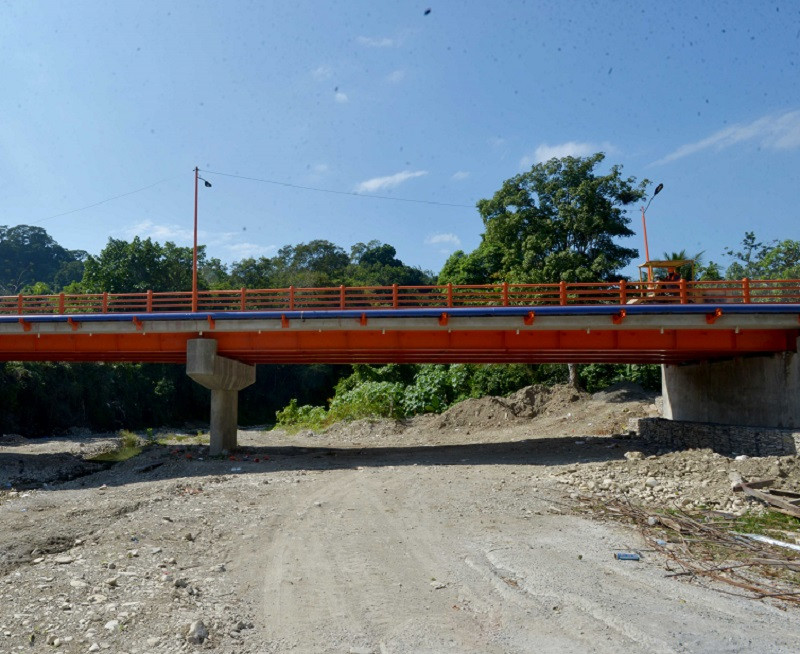 Puente sobre el ru00edo Yubazo