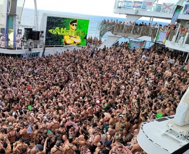 Macrofiesta a bordo del crucero Oasis of the Seas