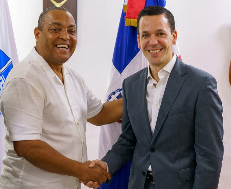 Hugo Beras y Alcalde Sto Dgo Oeste.