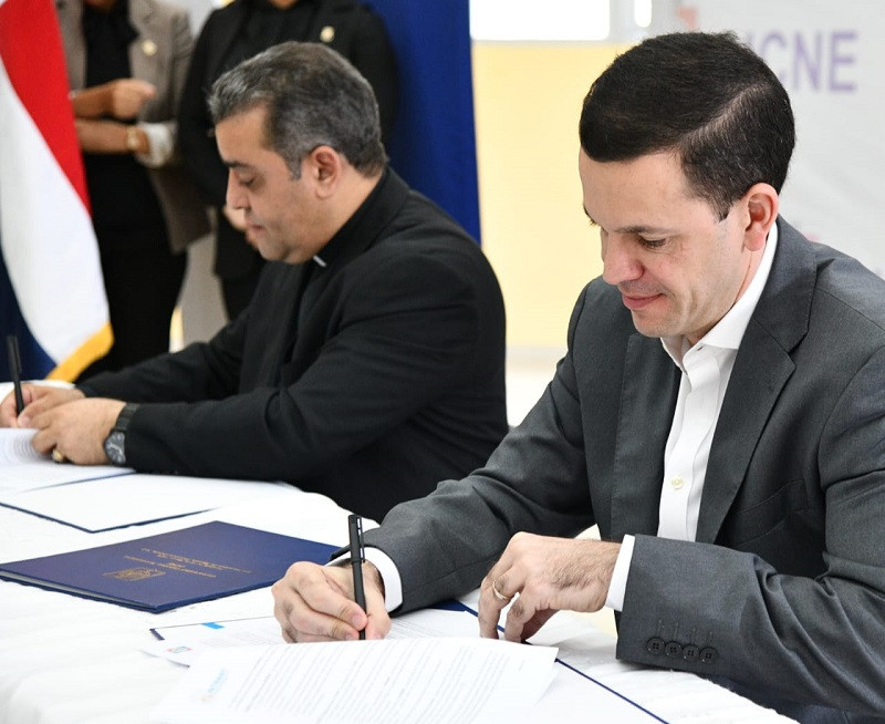 Firma de acuerdo SFM.