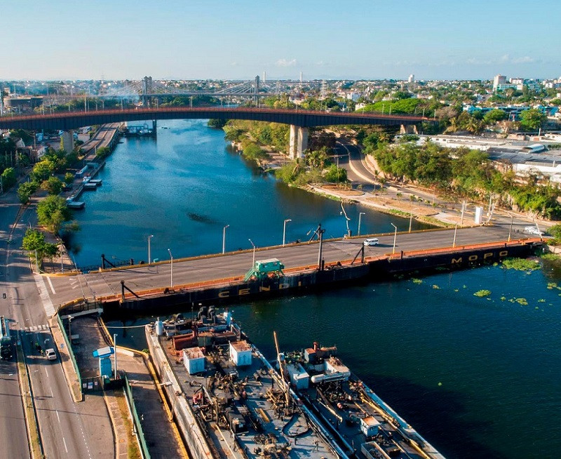 Puente flotante