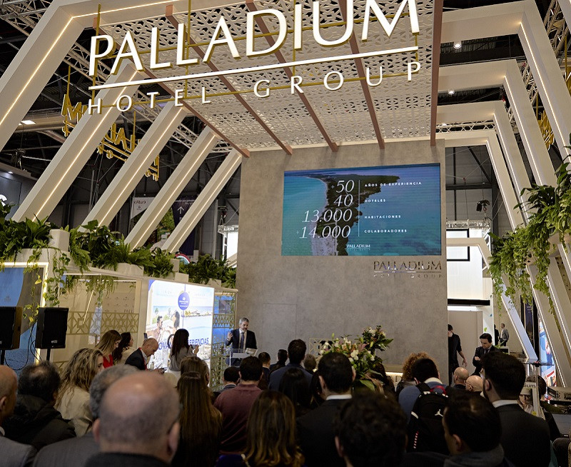 Jesu00fas Sobrino CEO de Palladium Hotel Group durante la rdp