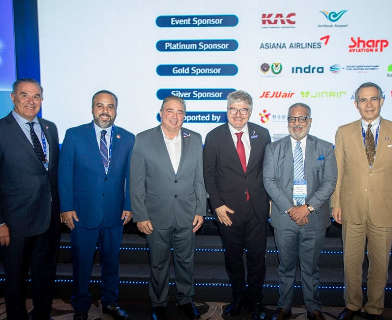 Delegaciu00f3n dominicana presente en el evento