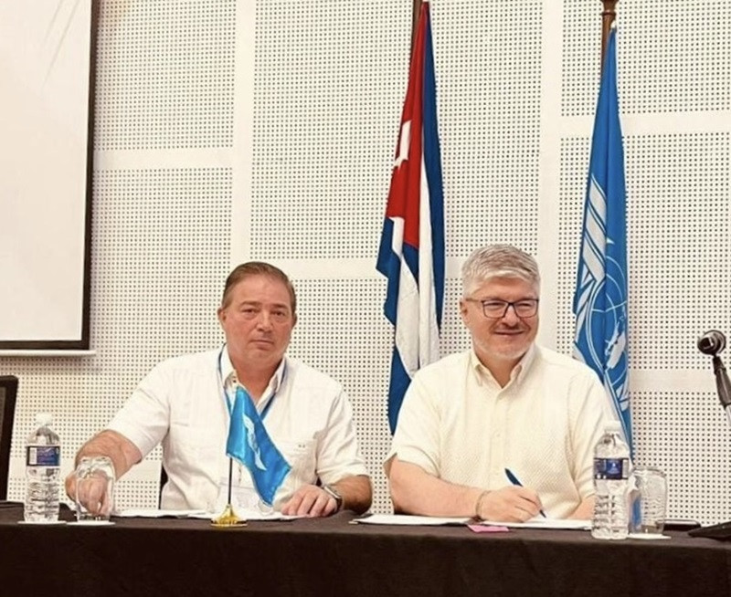 Héctor Porcella, director general del IDAC  y Juan Carlos Salazar, secretario  general de la OACI
