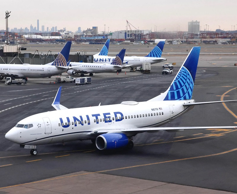737