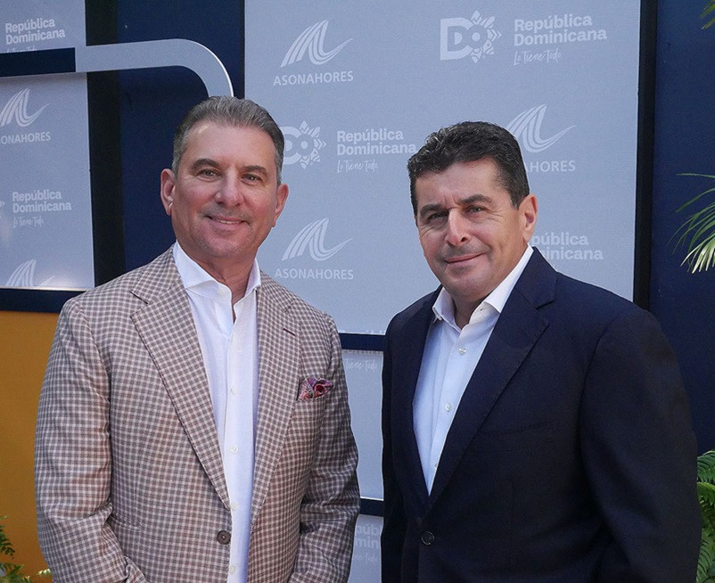 Rafael Feliz German, presidente del Consejo de Administración de Karisma Hotels & Resorts y Jorge Feliz German, Presidente Karisma Hotels República Dominicana y Director General Karisma Hotels & Res