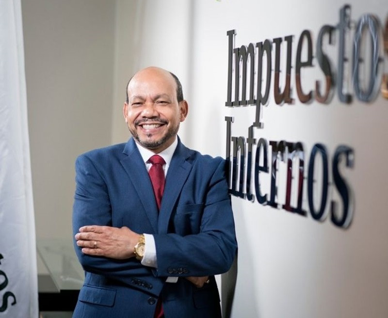 Luis Valdez, director de la Dirección General Impuestos Internos (DGII),
