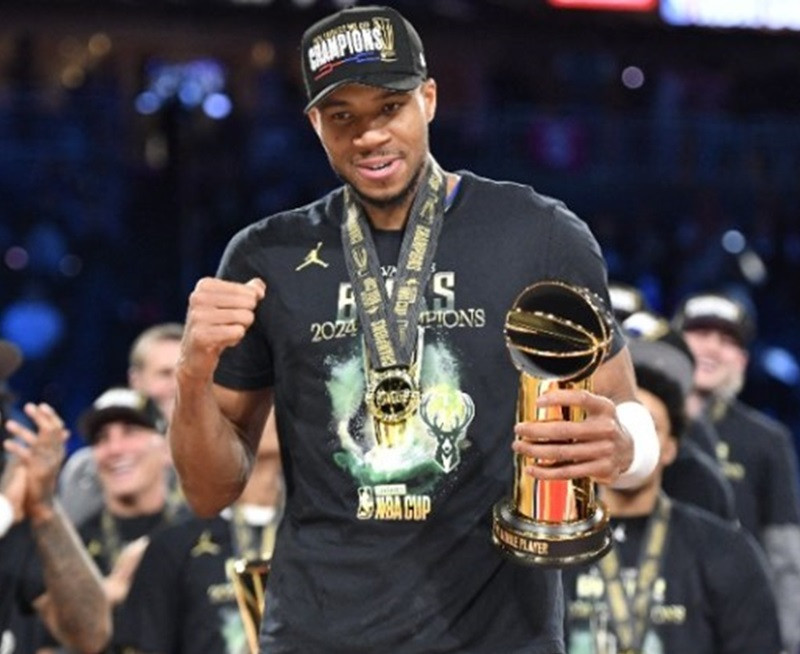 Giannis Antetokounmpo,