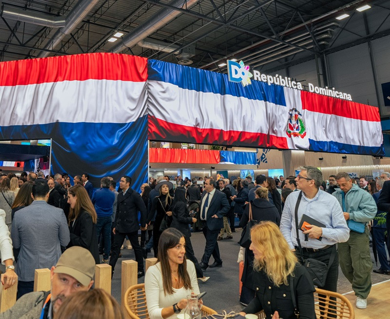 Estand de la República Dominicana en la FITUR 2025, ganador como el mejor estand del país.