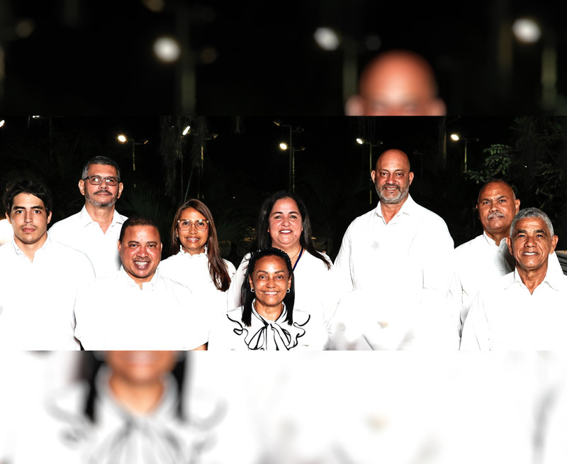 Comitu00e9 Ejecutivo de UDESA encabezado por la presidente, Margarita Ju00e1quez, junto a Timoteo Pu00e9rez y Ana Elsa Santos, primer y segundo vicepresidentes, respectivamente; secretario general, Osvaldo Arzola; tesorero,